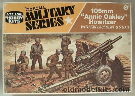 Life-Like 1/40 105mm Annie Oakley Howitzer - With Emplacement and 5 GIs (Ex Adams), 09653 plastic model kit